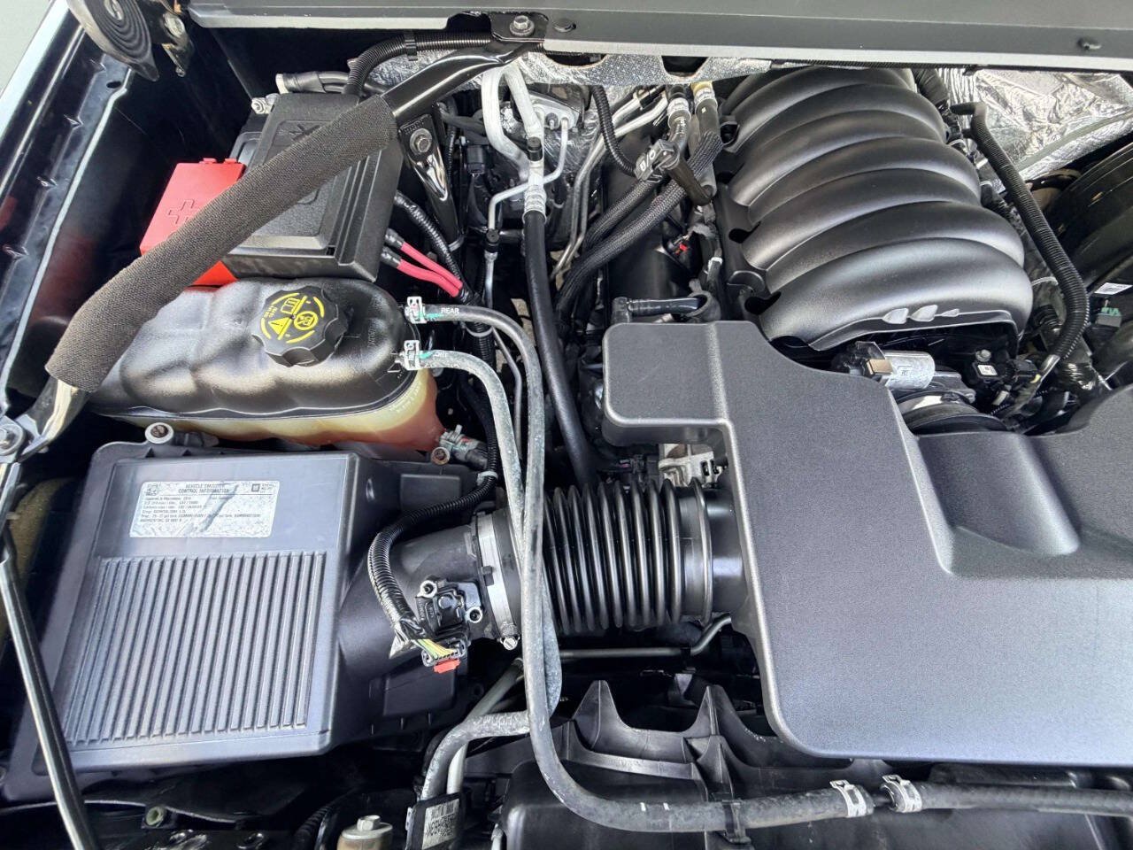 Used 2016 Chevrolet Suburban LTZ AWD/4WD image 14