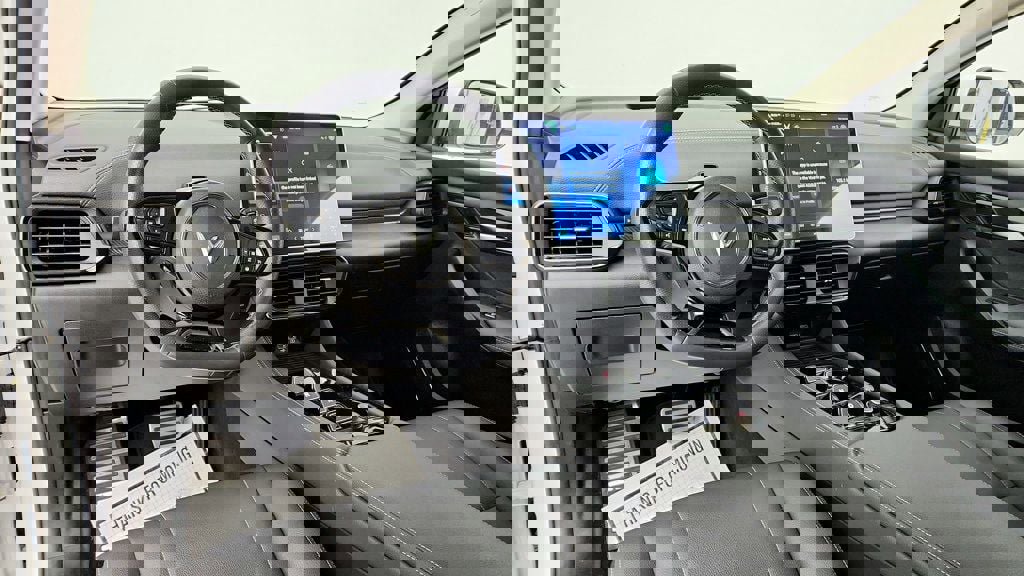 Used 2023 VinFast VF 8 Eco image 12