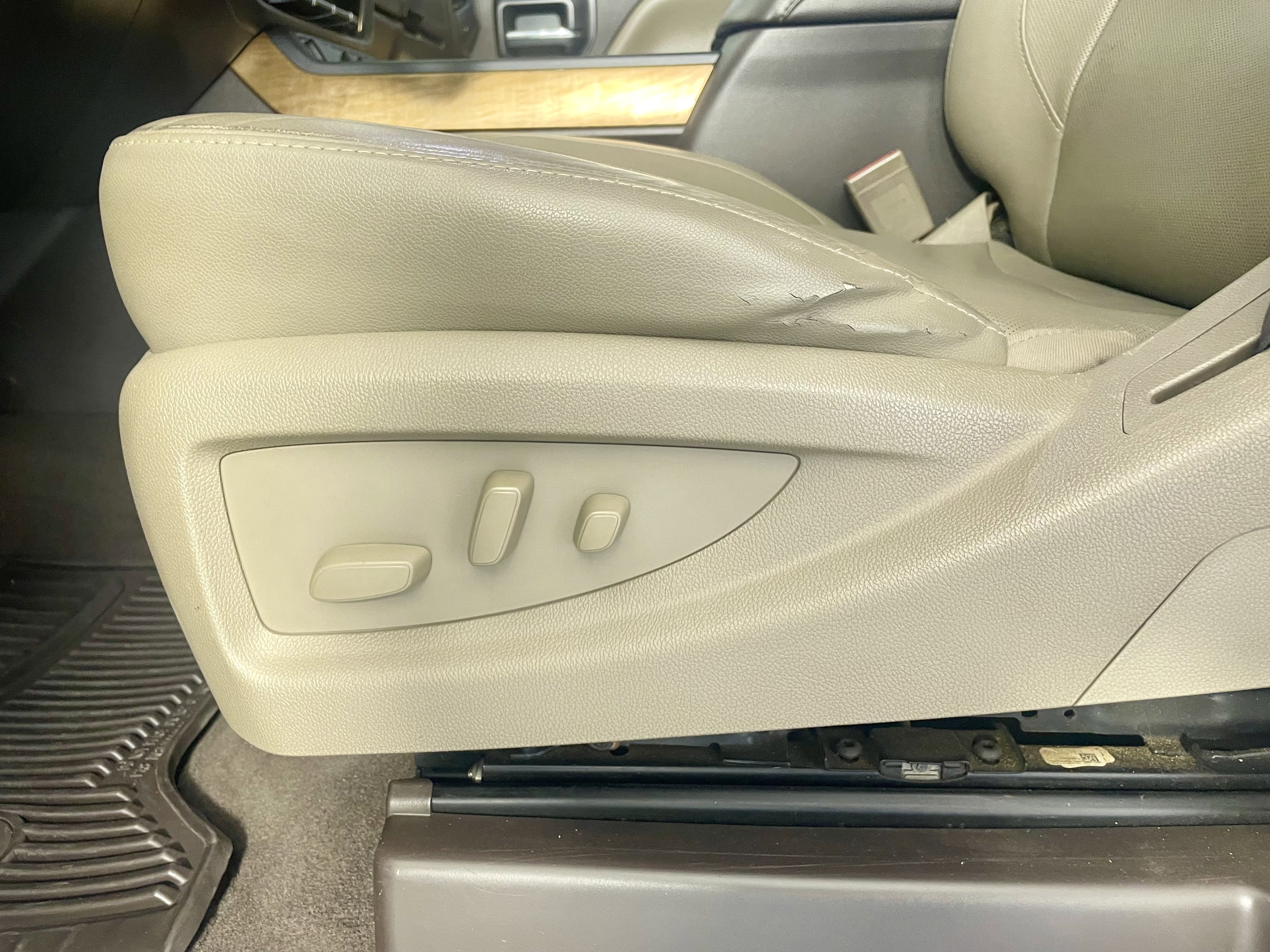 Used 2019 Chevrolet Silverado 2500 LTZ image 14