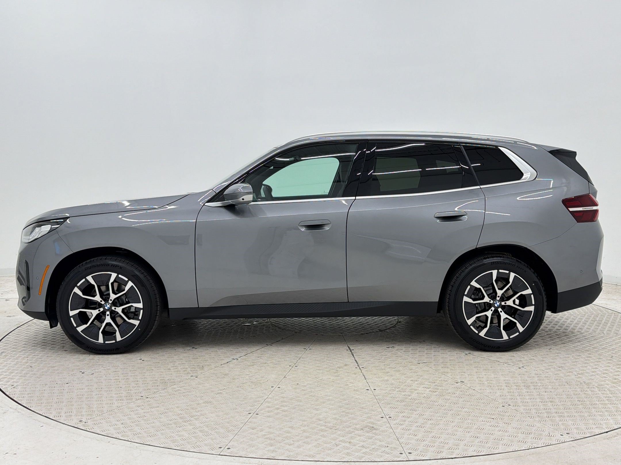 New 2026 BMW X3 xDrive30i w/ Premium Package AWD/4WD image 2