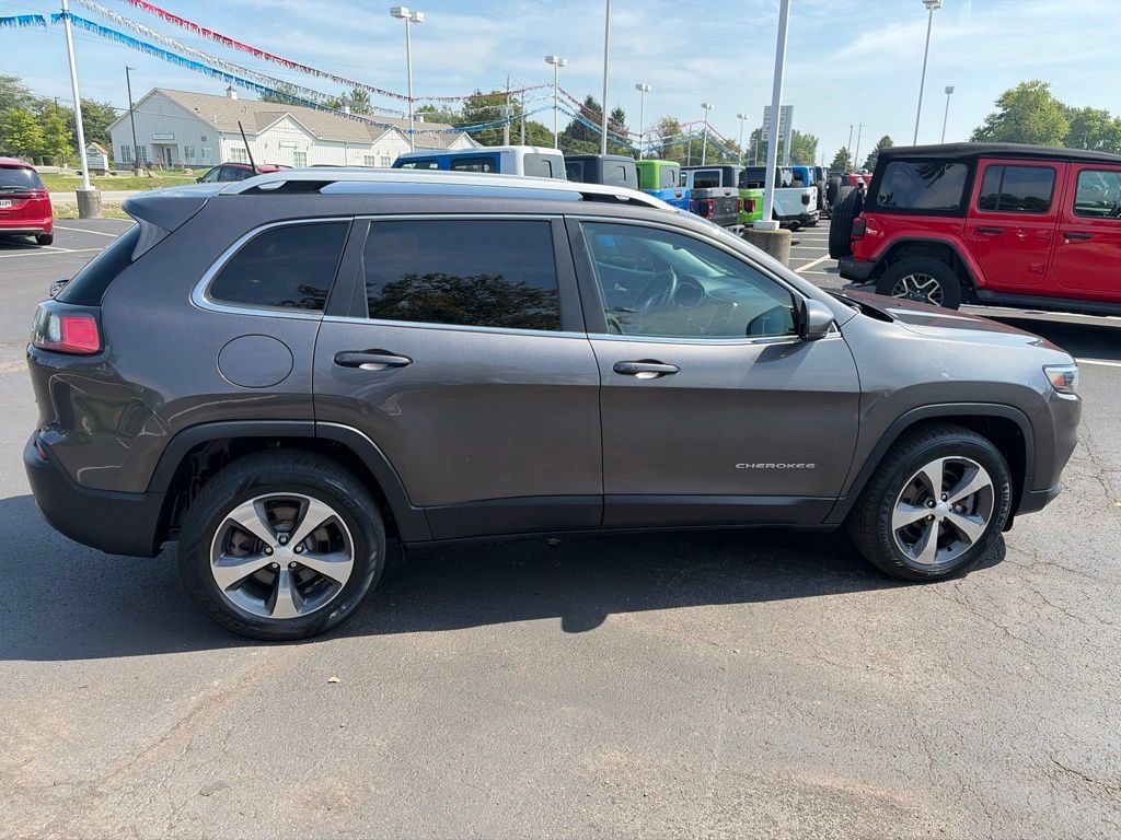 Used 2019 Jeep Cherokee Limited AWD/4WD image 18