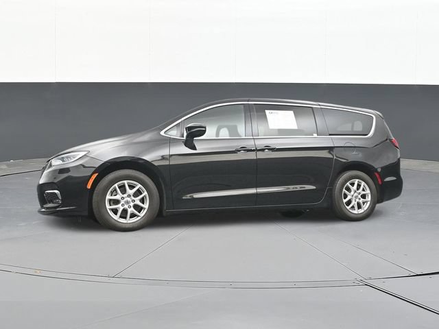 Used 2024 Chrysler Pacifica Touring FWD image 53