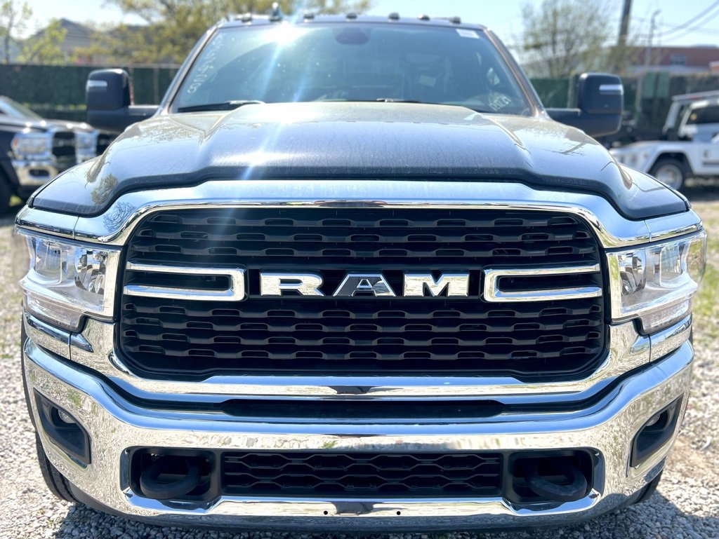 New 2024 RAM 4500 SLT w/ Quick Order Package 2YG SLT image 3