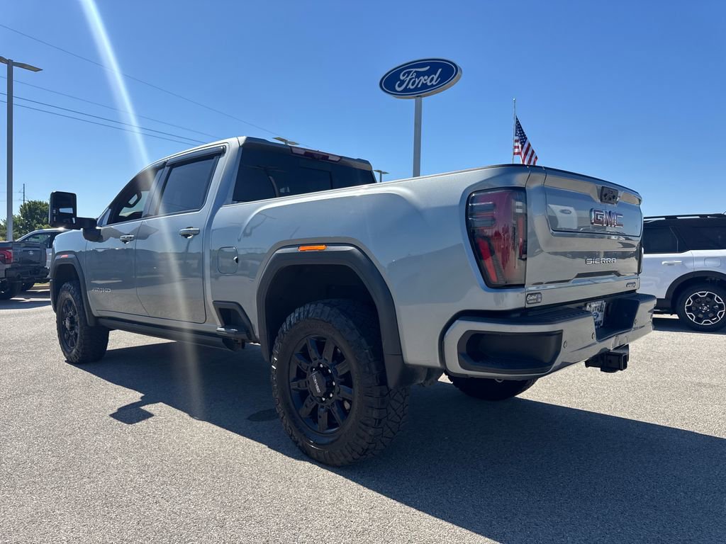 Used 2024 GMC Sierra 2500 AT4 w/ AT4 Premium Plus Package AWD/4WD image 4