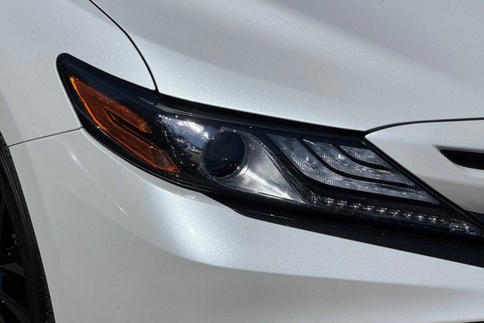 Certified 2022 Toyota Camry XSE FWD image 9