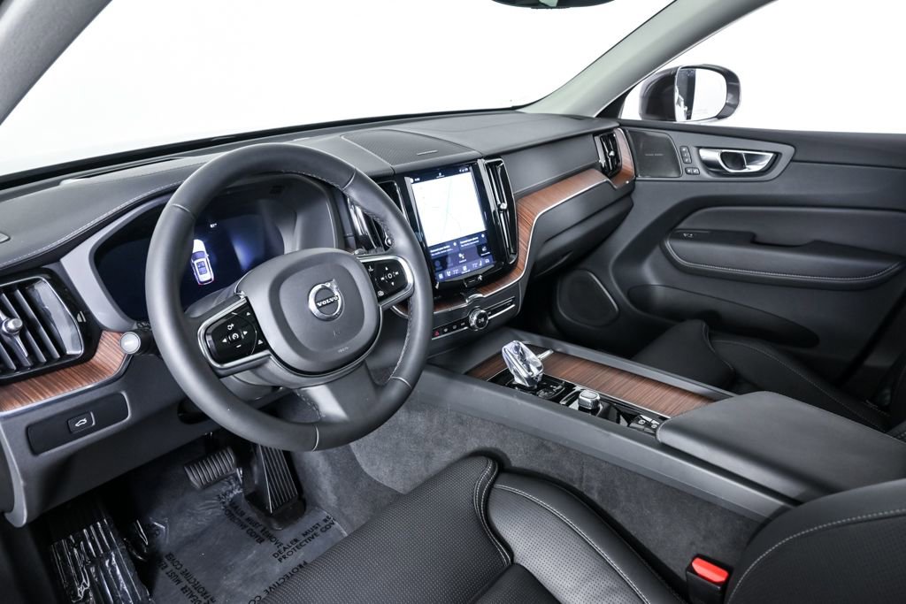 Certified 2023 Volvo XC60 B5 Ultimate w/ Protection Package Premier FWD image 6