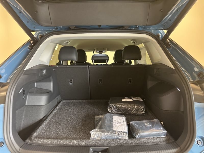New 2026 Volkswagen Tiguan SE AWD/4WD image 20