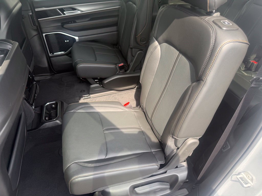 New 2026 Jeep Grand Wagoneer 4WD image 35