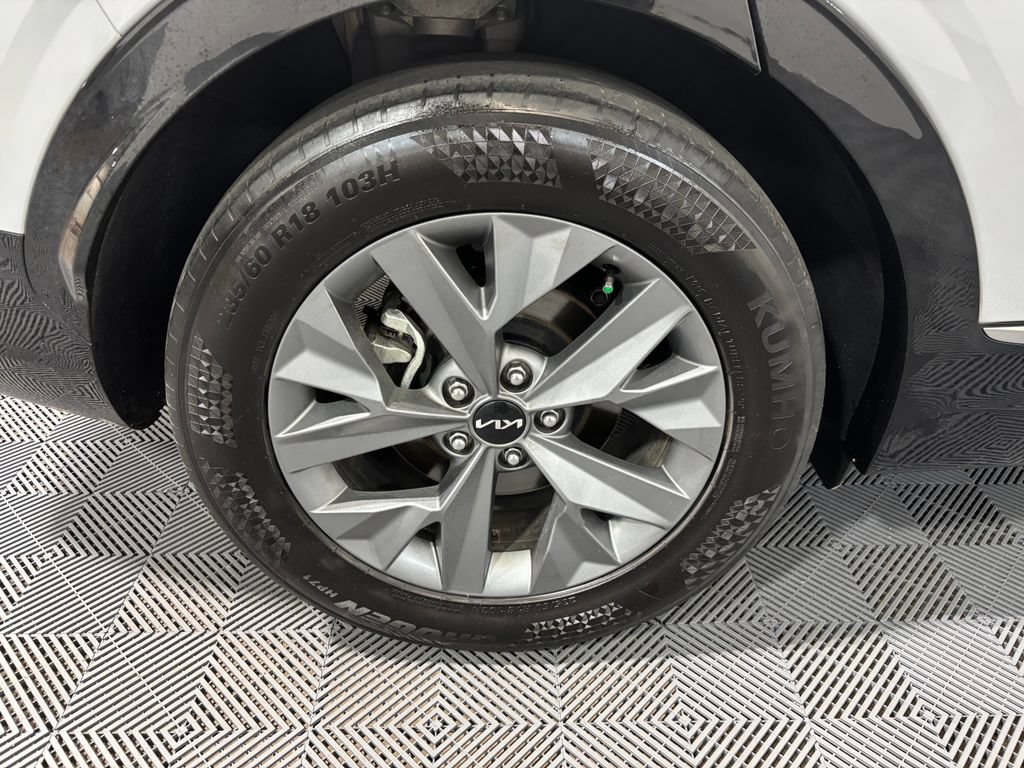 Used 2025 Kia Sportage SX FWD image 9
