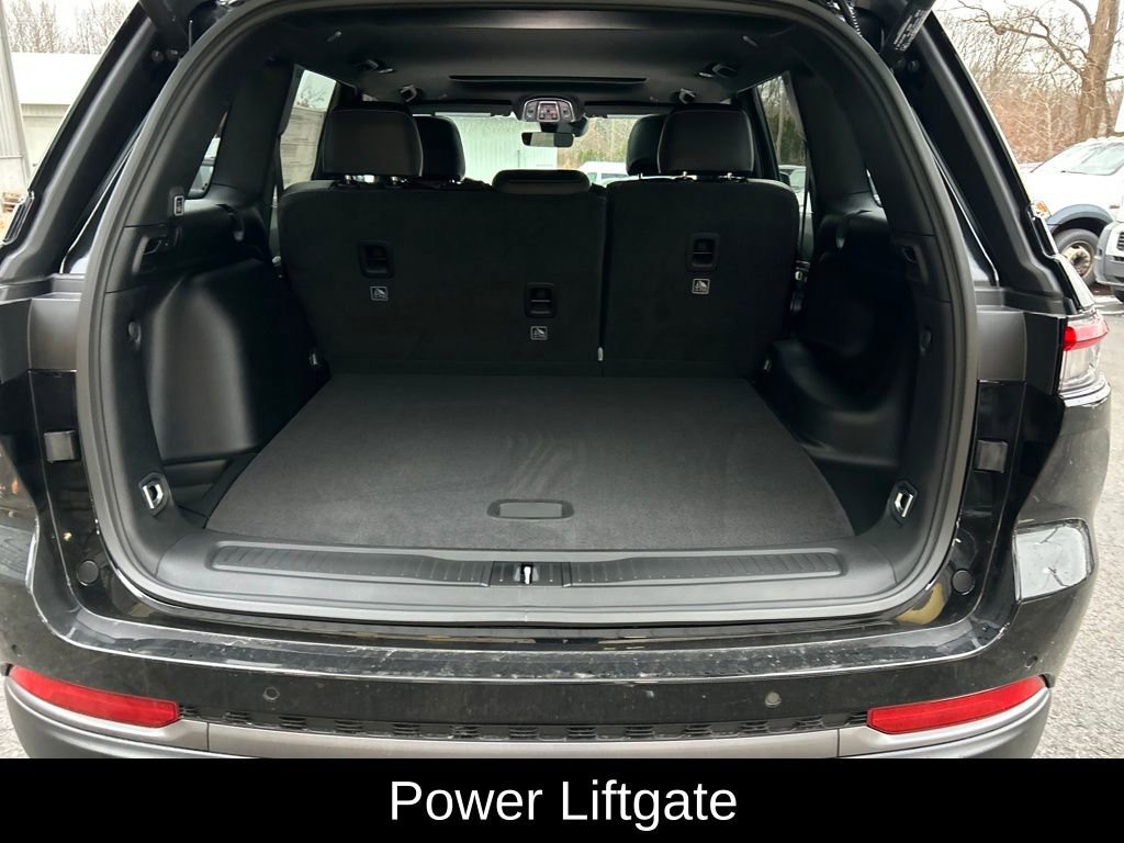 New 2026 Jeep Grand Cherokee Altitude AWD/4WD image 25
