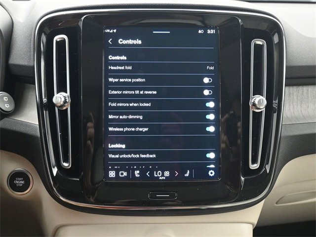 Used 2024 Volvo XC40 B5 Plus w/ Protection Package Premier image 16