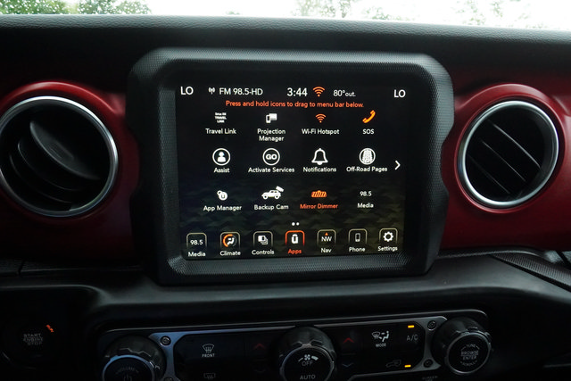 Used 2023 Jeep Wrangler Unlimited Rubicon AWD/4WD image 16