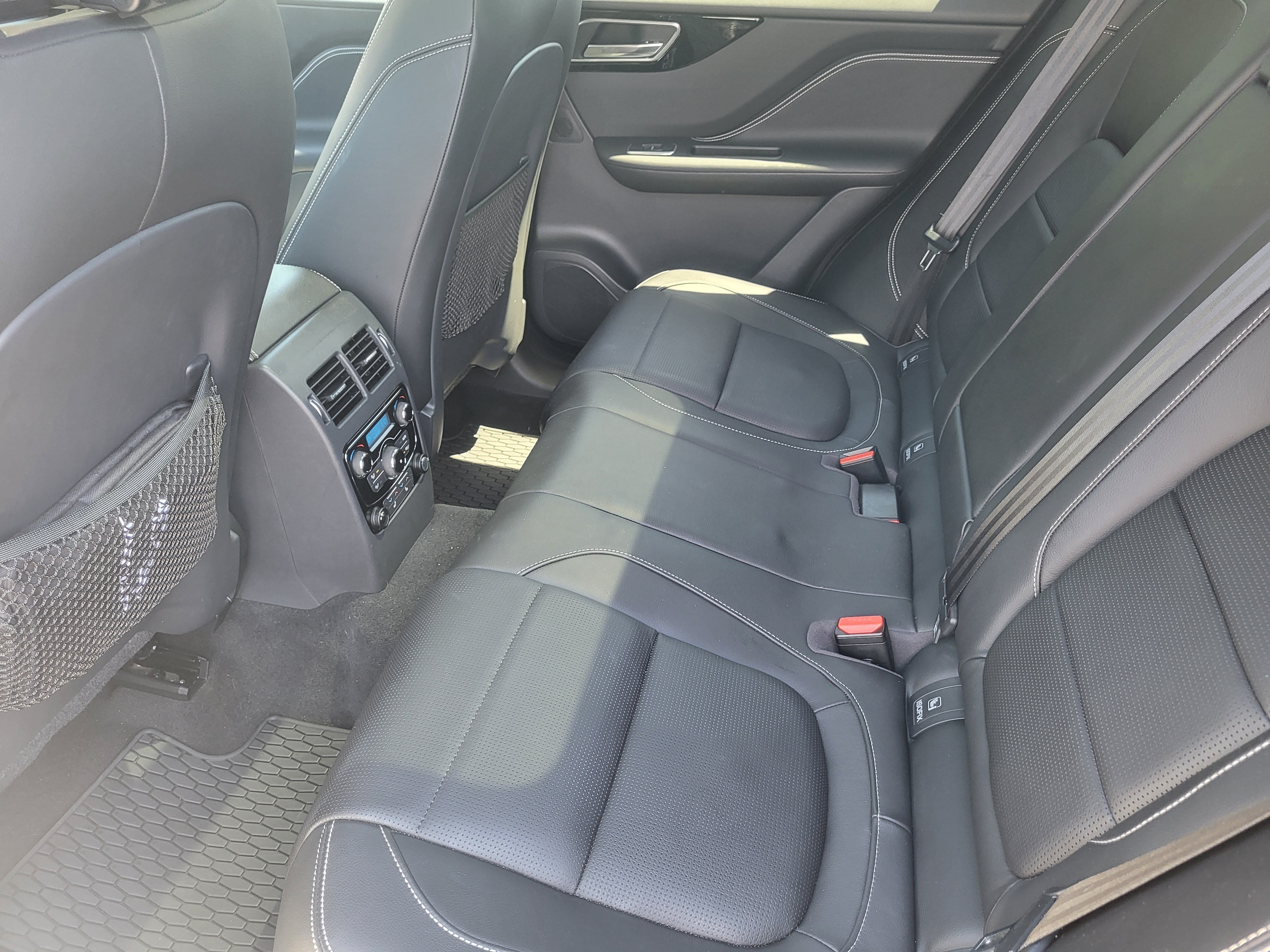 Used 2019 Jaguar F-PACE R-Sport AWD/4WD image 24