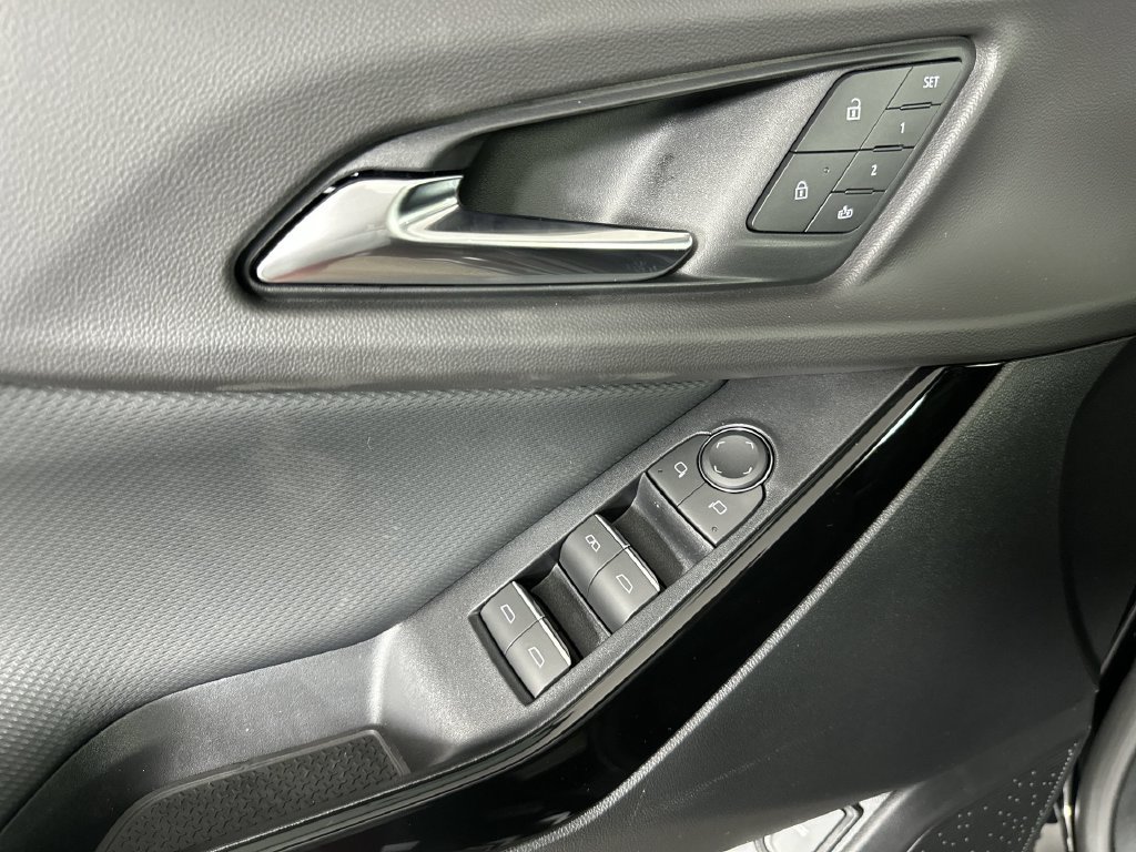 New 2027 Chevrolet Equinox RS w/ Safety and Technology Package AWD/4WD image 24