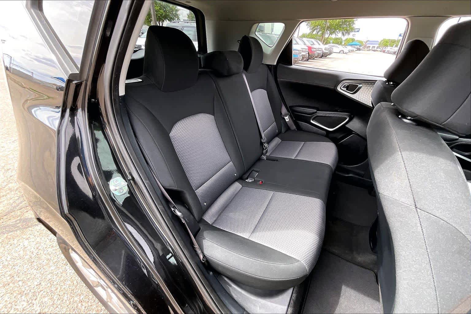 Used 2024 Kia Soul LX w/ Option Group 015 FWD image 18