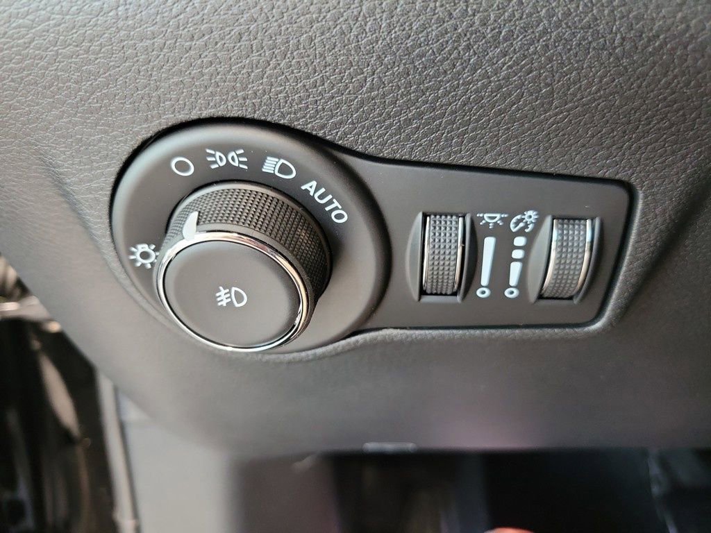 New 2025 Jeep Compass Latitude w/ Convenience Group image 21