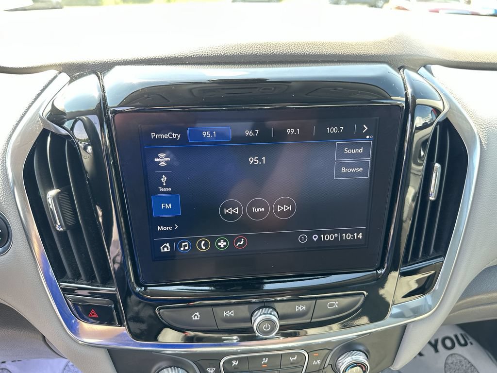 Used 2021 Chevrolet Traverse LT FWD image 22