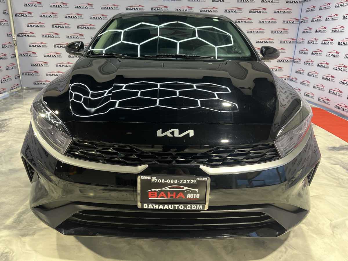 Used 2024 Kia Forte LXS image 3