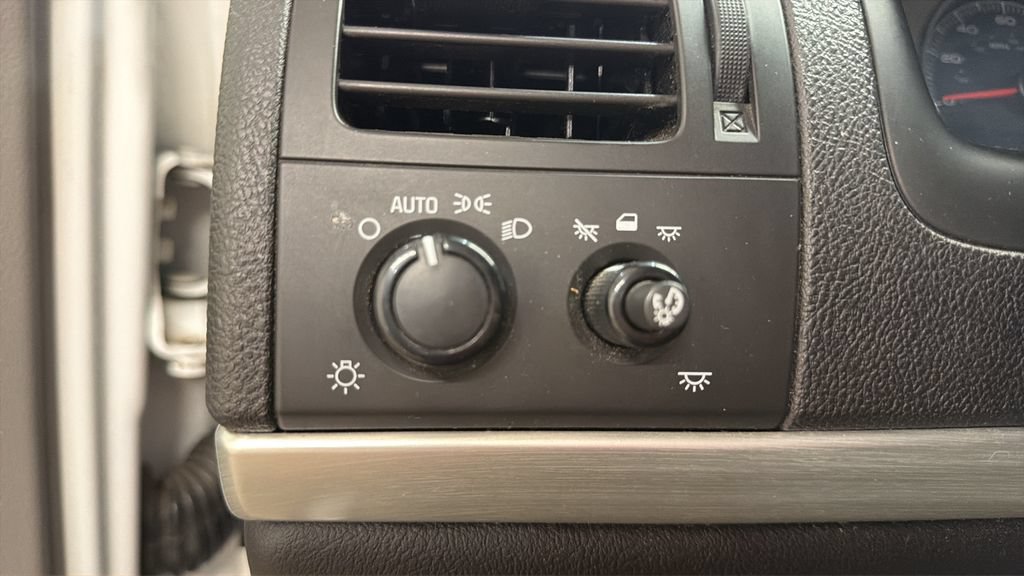 Used 2006 Pontiac Montana SV6 w/ Convenience Package FWD image 18