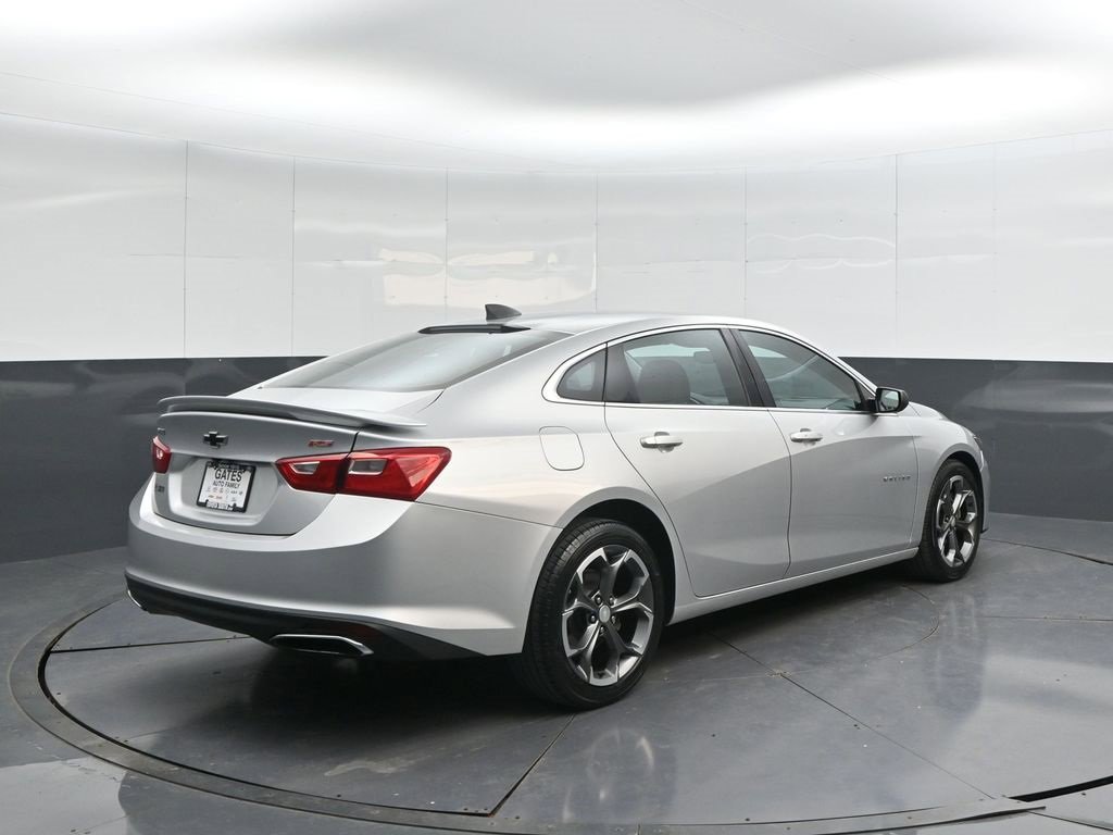 Used 2019 Chevrolet Malibu RS image 2