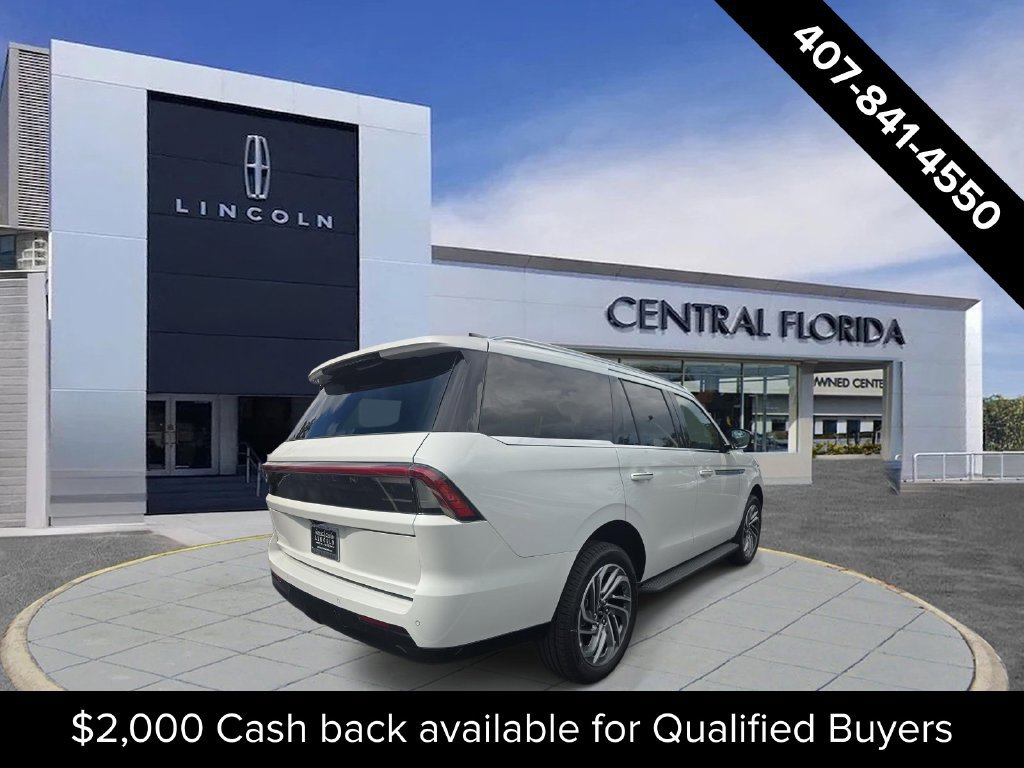 New 2027 Lincoln Navigator Premiere RWD image 3