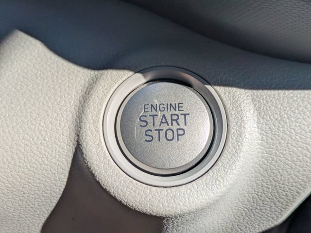 Used 2025 Hyundai Venue SEL FWD image 31