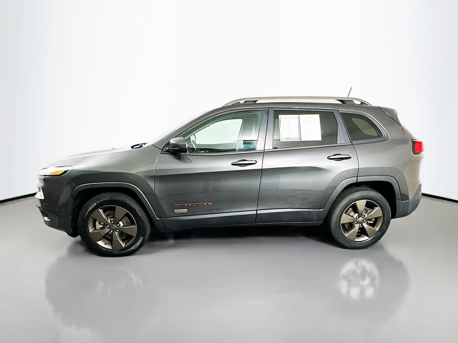 Used 2017 Jeep Cherokee 75th Anniversary AWD/4WD image 4
