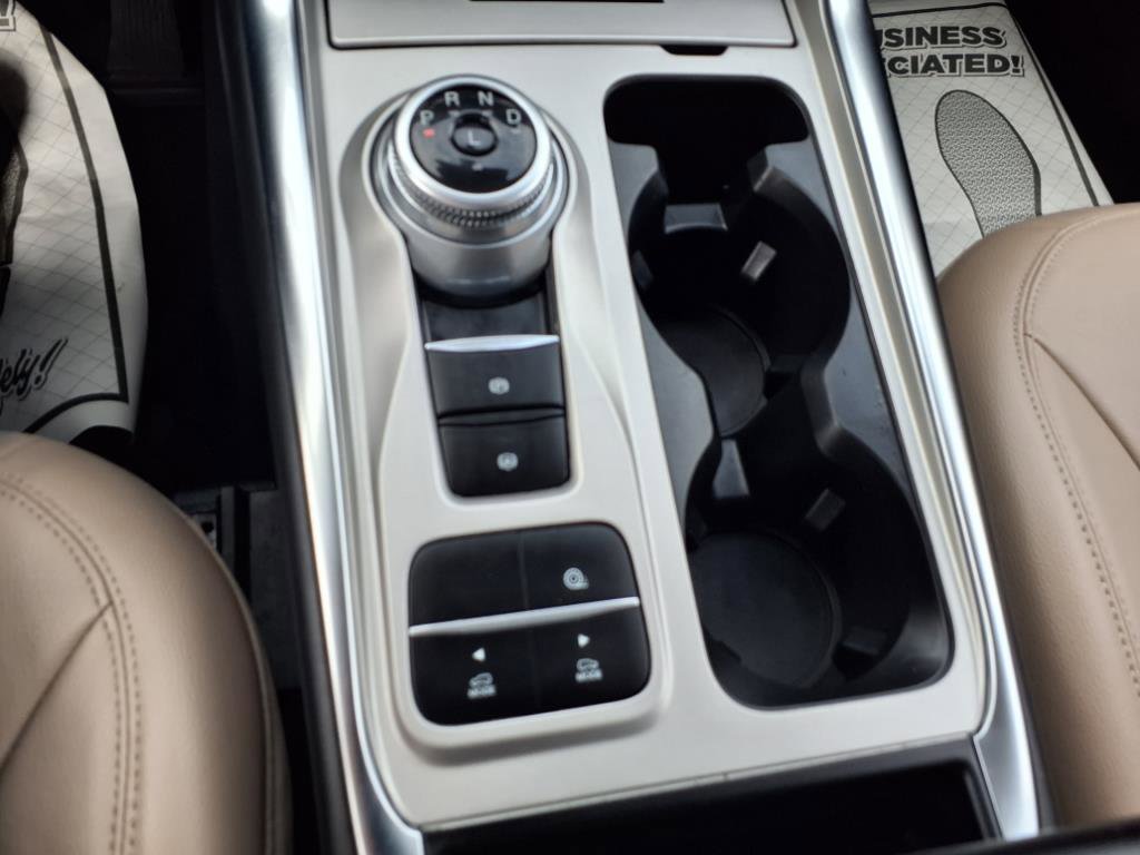 Used 2023 Ford Explorer Limited image 13