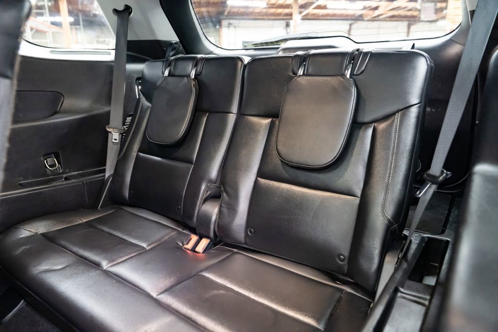 Used 2020 Ford Explorer XLT w/ Equipment Group 202A image 29
