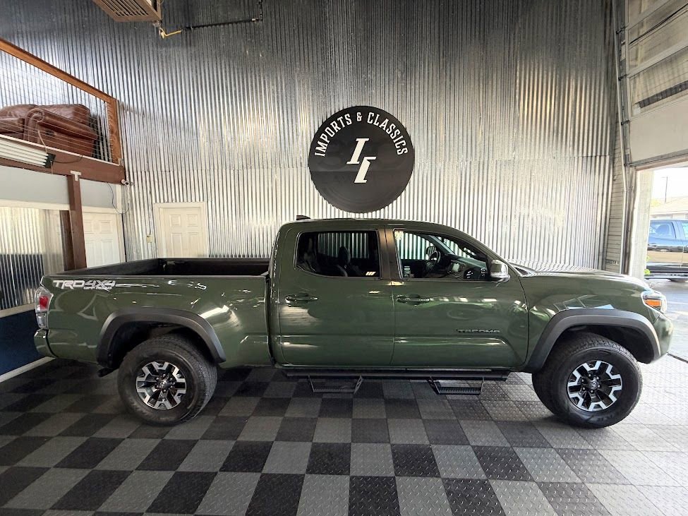 Used 2021 Toyota Tacoma TRD Off-Road w/ TRD Premium Off Road Package AWD/4WD image 6