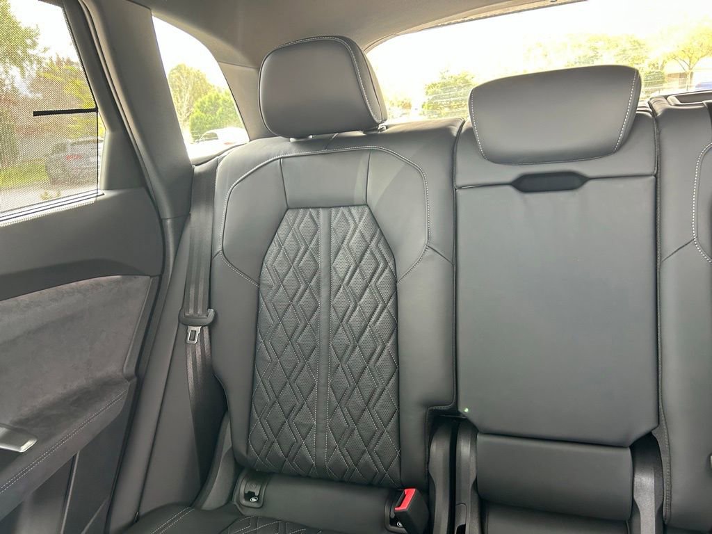 New 2025 Audi SQ5 Premium Plus image 12