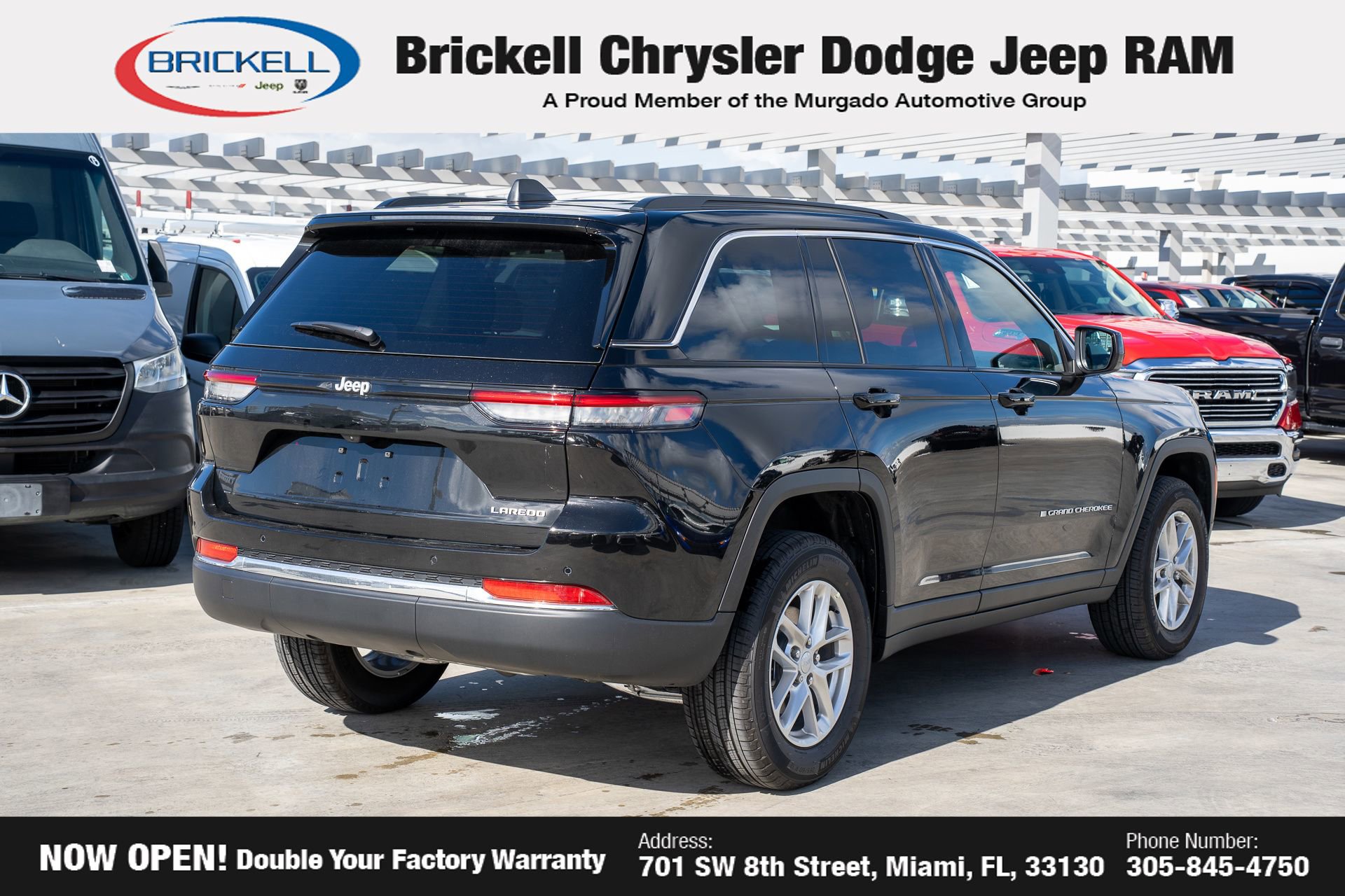 New 2025 Jeep Grand Cherokee Laredo X w/ Luxury Tech Group I image 5