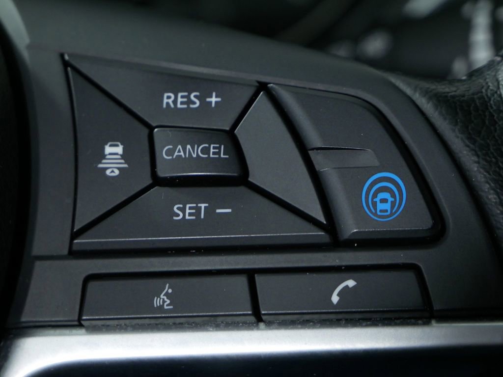 Used 2020 Nissan Rogue Sport SL FWD image 26