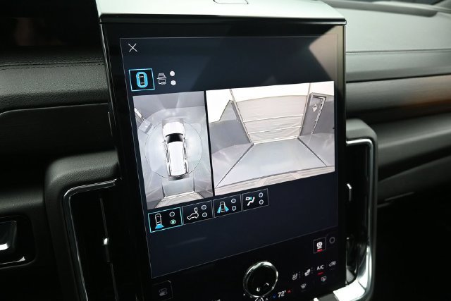 Used 2026 GMC Yukon Denali w/ Sun & Power Step Package AWD/4WD image 28