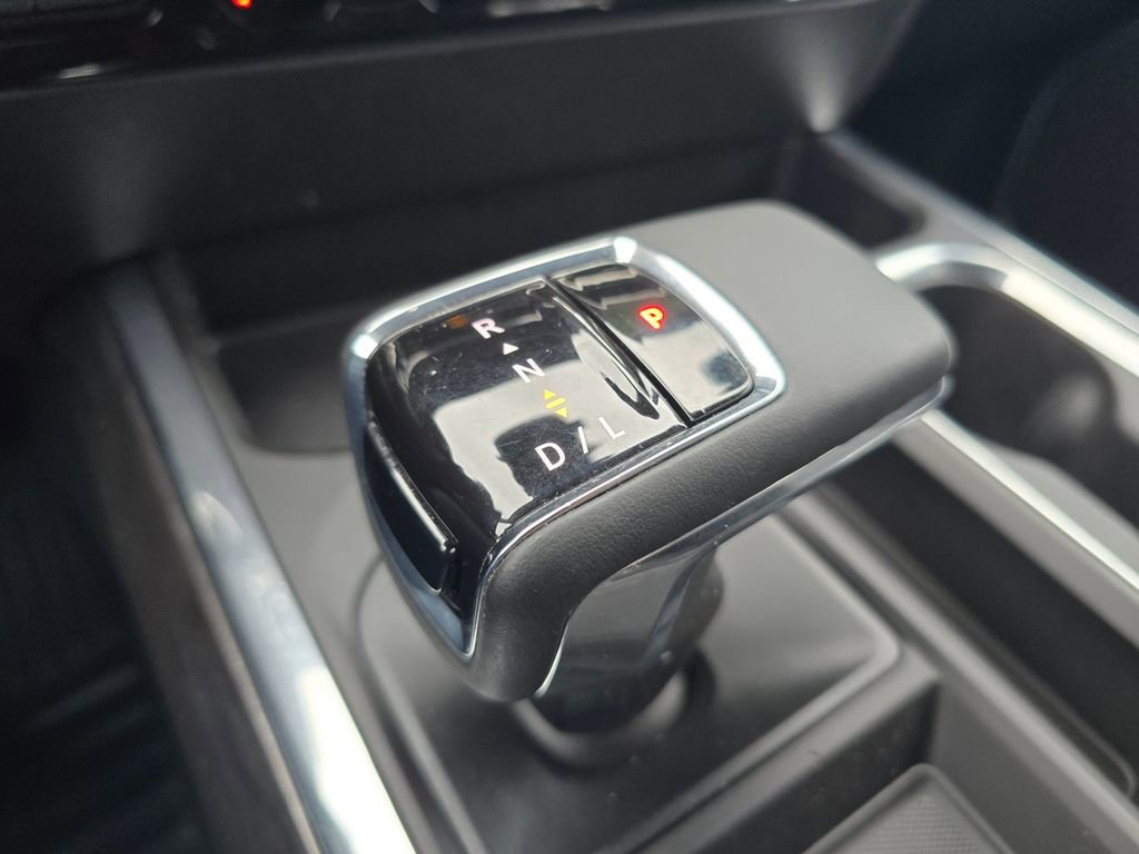 Certified 2023 Chevrolet Silverado 1500 LTZ w/ Technology Package image 24