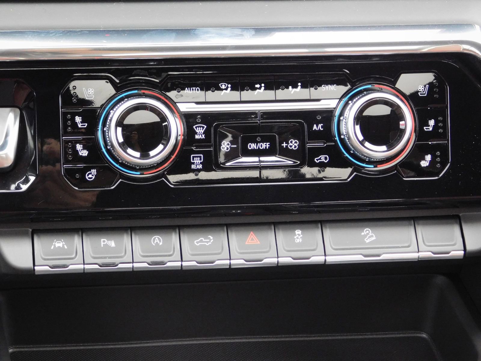 New 2025 GMC Sierra 1500 Denali Ultimate image 15