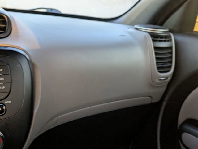 Used 2019 Kia Soul image 19