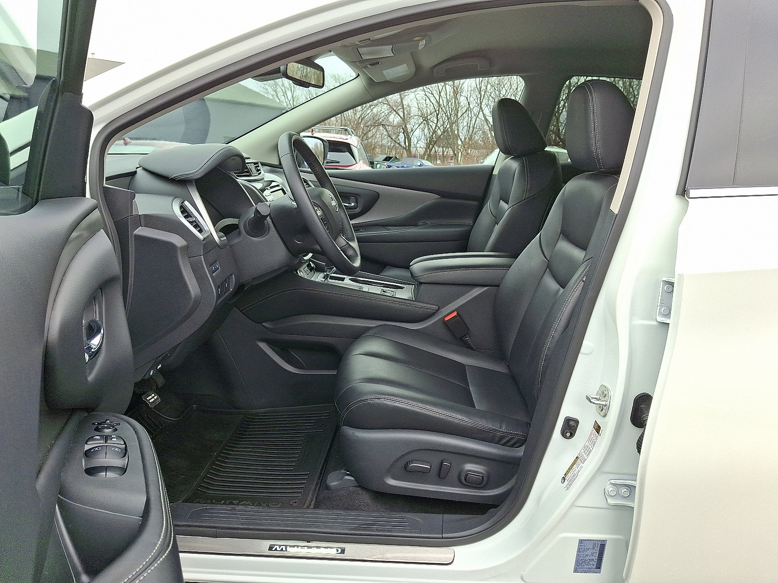 Certified 2024 Nissan Murano SV w/ SV Midnight Edition Package image 17