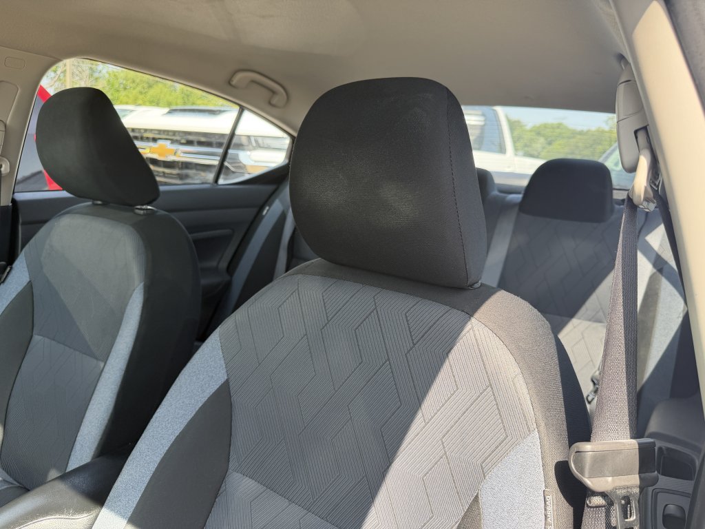Used 2025 Nissan Versa SV FWD image 15