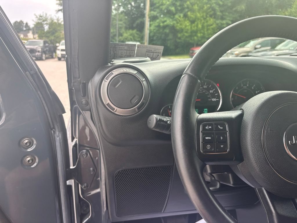 Used 2016 Jeep Wrangler Sport AWD/4WD image 23