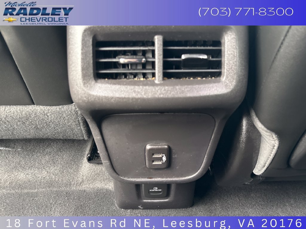 Used 2024 GMC Terrain SLT AWD/4WD image 25
