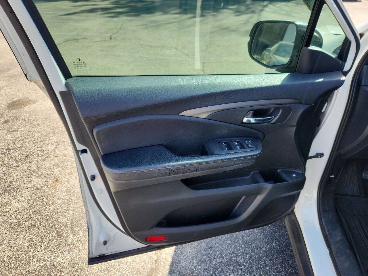 Used 2018 Honda Ridgeline RTL image 11