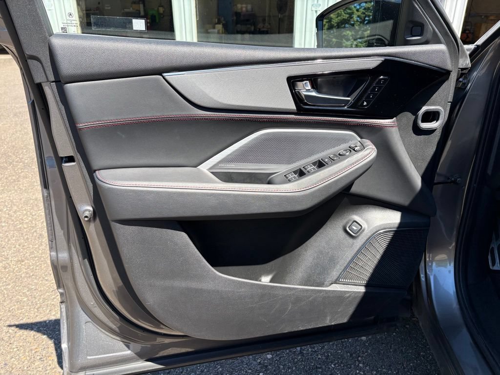 Used 2025 Acura MDX A-Spec AWD/4WD image 11