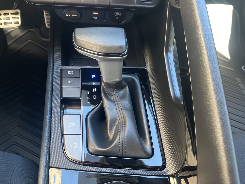 Used 2025 Hyundai Elantra SEL image 28