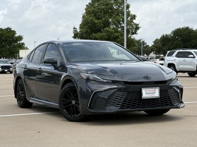 Used 2026 Toyota Camry SE FWD image 2