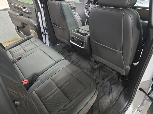 Used 2024 Chevrolet Silverado 1500 High Country w/ Technology Package AWD/4WD image 15