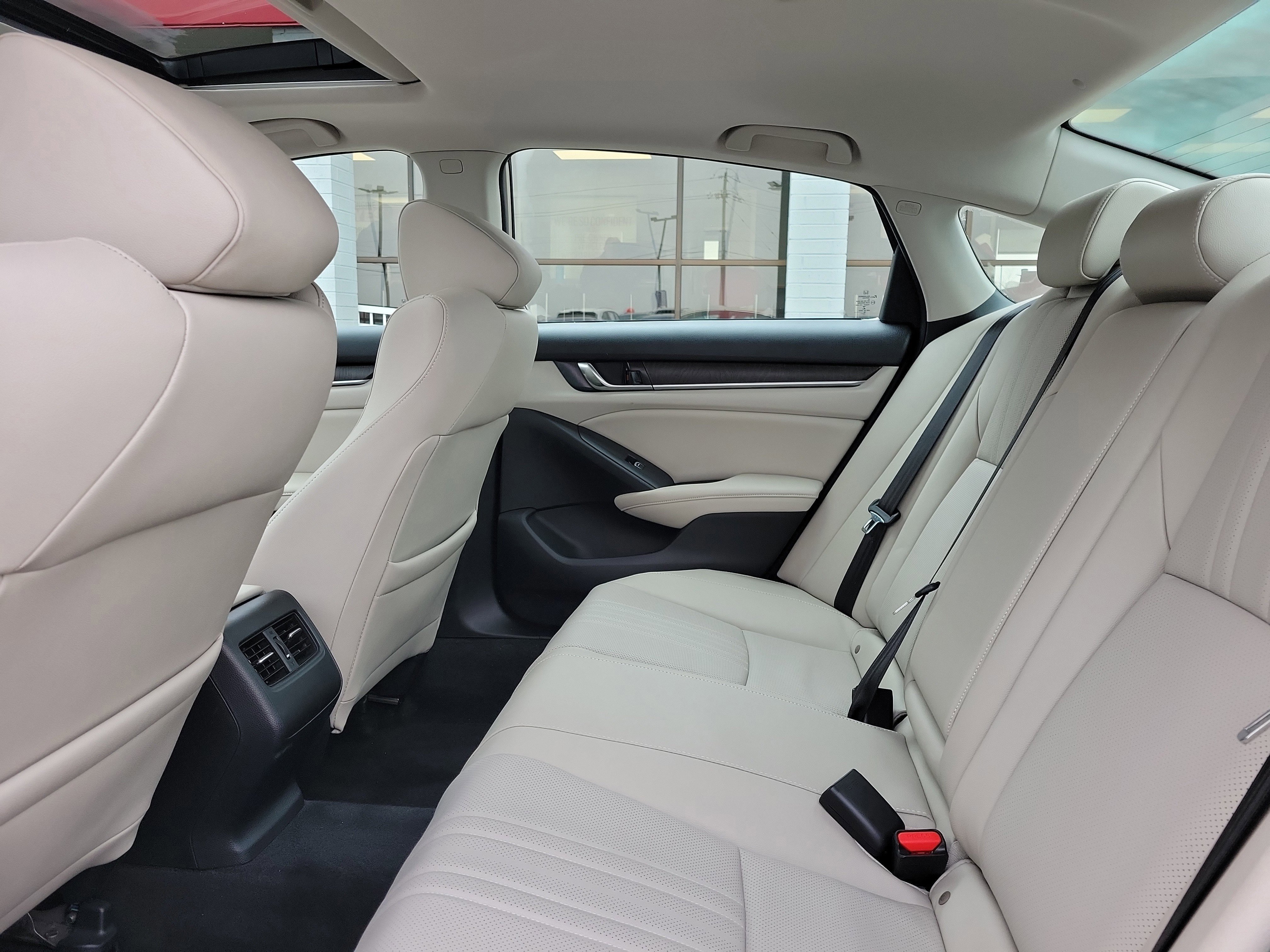 Used 2019 Honda Accord EX-L image 11