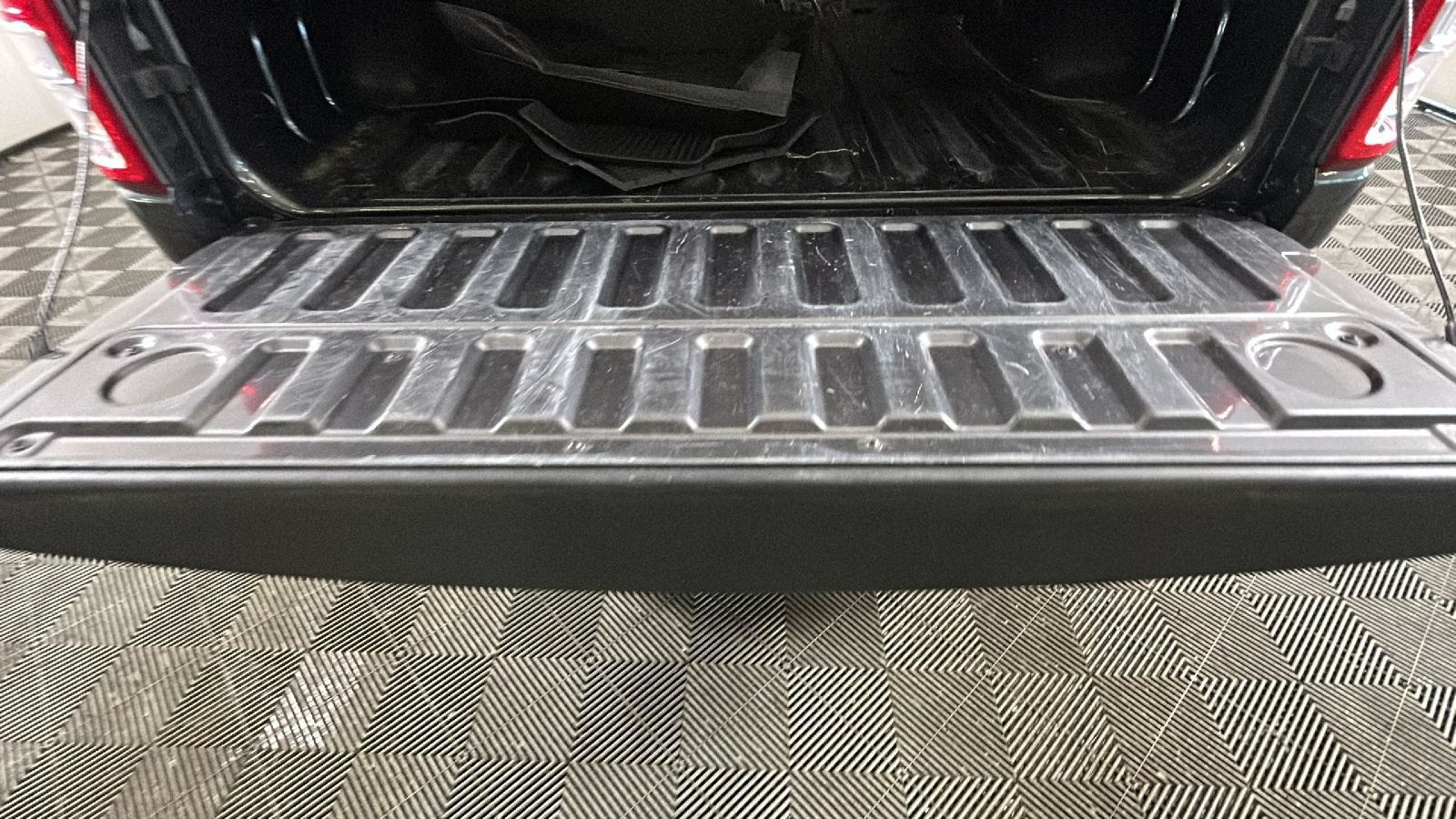 Used 2022 RAM 1500 Big Horn RWD image 32