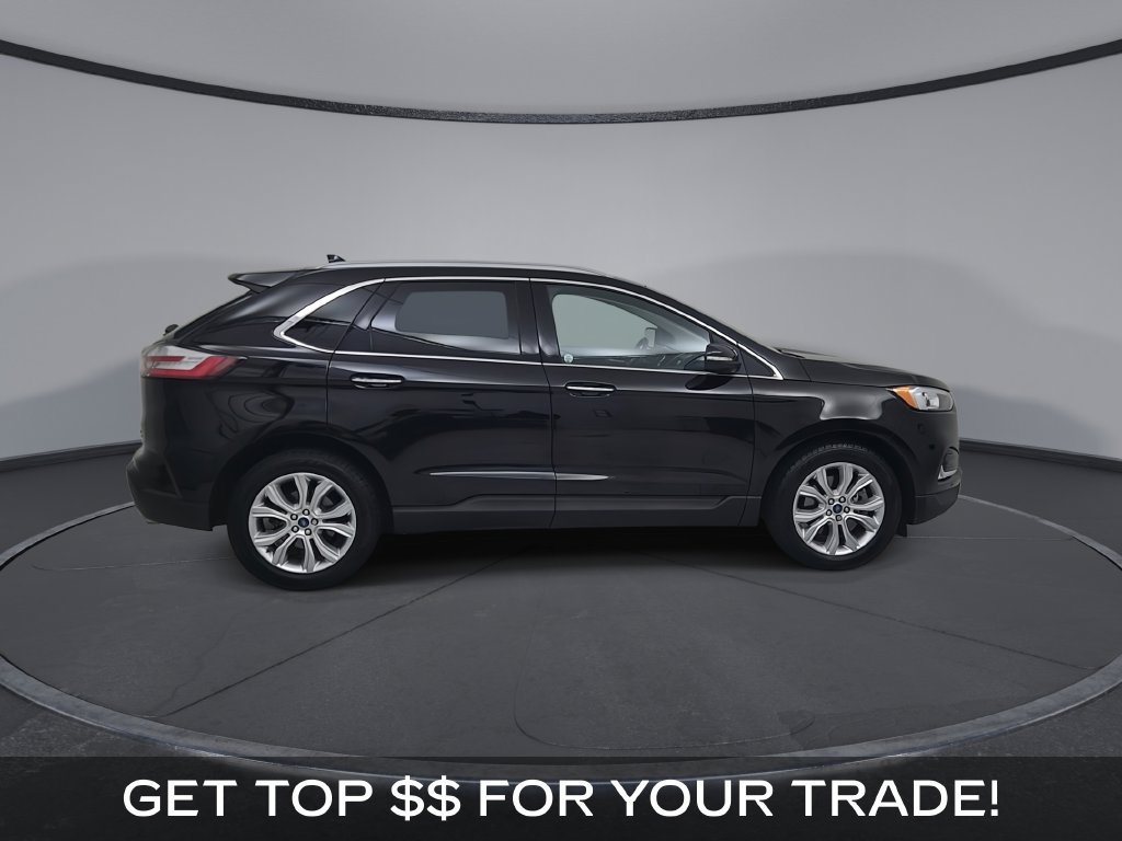 Used 2020 Ford Edge Titanium w/ Class II Trailer Tow Package AWD/4WD image 2