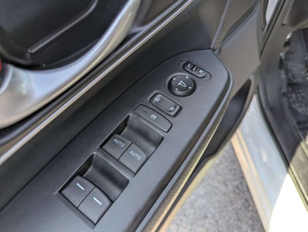 Used 2022 Honda CR-V Touring image 13